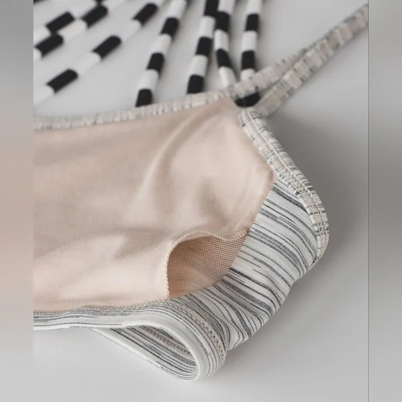 Lulu🍋 Lululemon Lighten Up Bra Space Dye Camo White Silver Spoon Size 8 - Picture 6 of 9